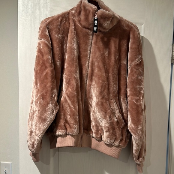“NWT” UGG Laken Jacket in Blush - Picture 1 of 2